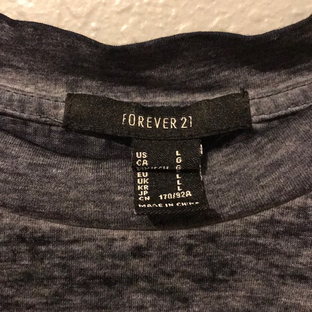 Forever21 - Picture 2 of 3